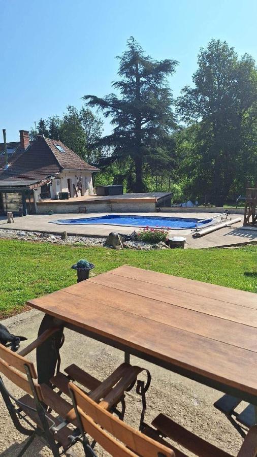 Le Chalet Pressins Exteriör bild